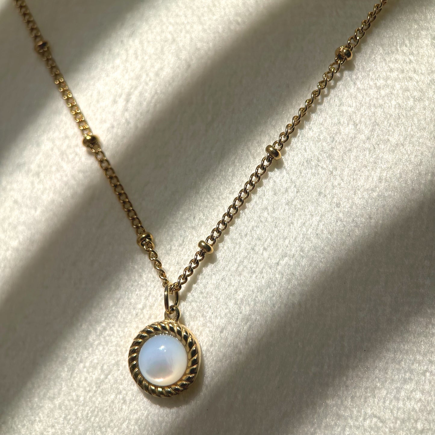 Luna Glow Necklace