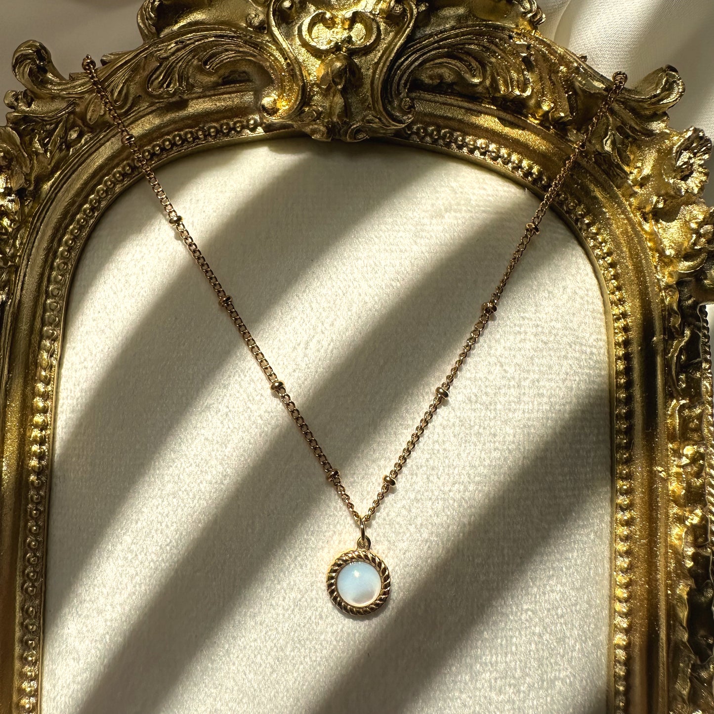 Luna Glow Necklace