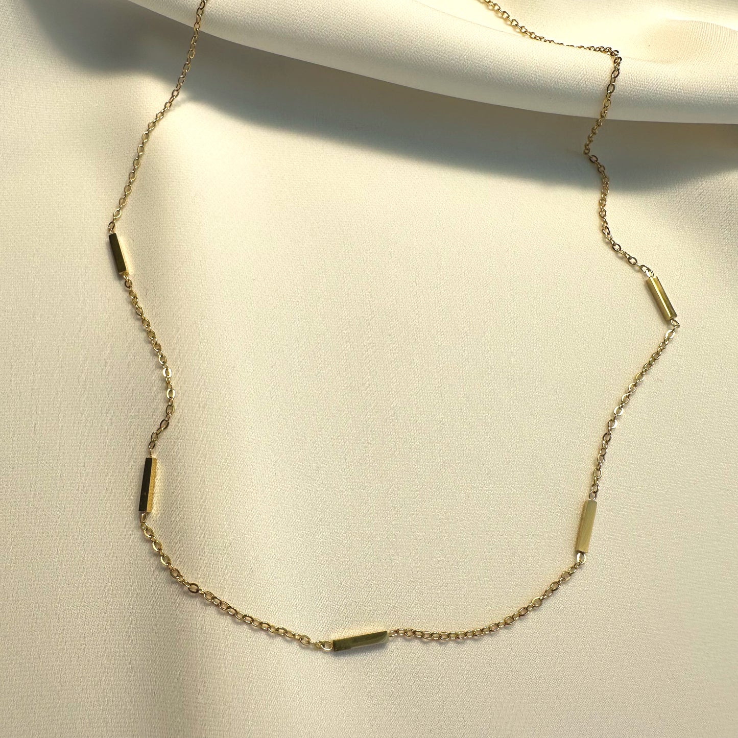 Minimalist Detailed Choker Necklace